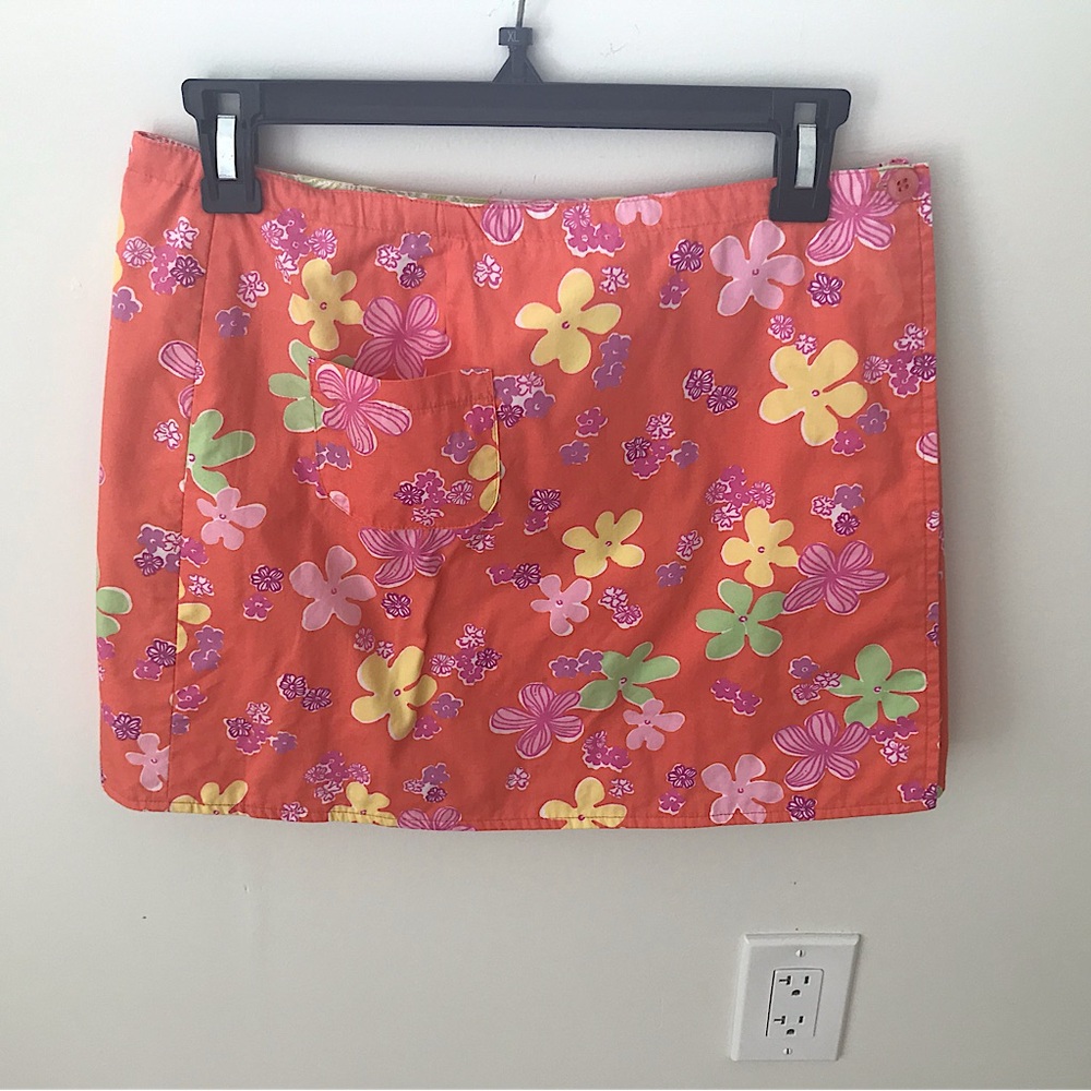 Lilly Pulitzer Colorful & Reversible Wrap Size 4